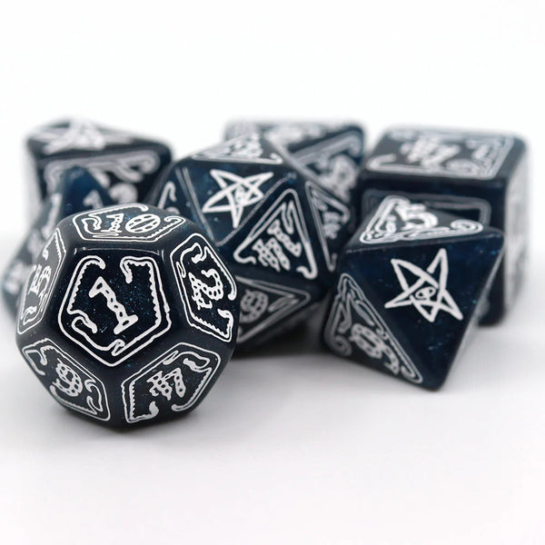 Call Of Cthulhu: Abyssal & White Dice Set